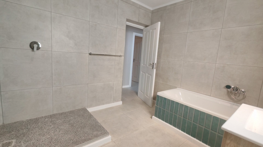 3 Bedroom Property for Sale in Bergsig Western Cape